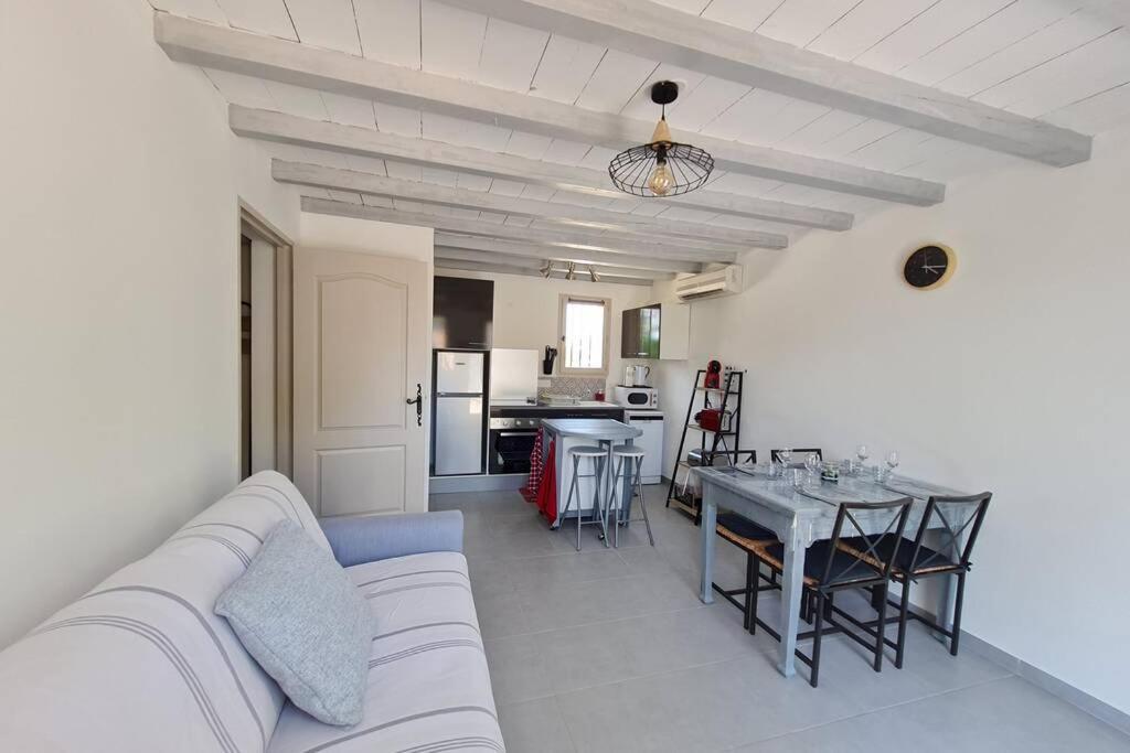 Appart Cosy Avec Son Exterieur Chaleureux,Piscine Et Parking Prive Fontvieille Εξωτερικό φωτογραφία