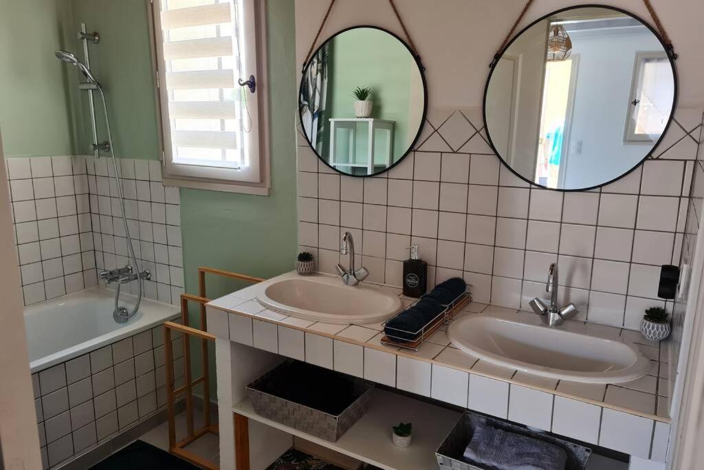 Appart Cosy Avec Son Exterieur Chaleureux,Piscine Et Parking Prive Fontvieille Εξωτερικό φωτογραφία