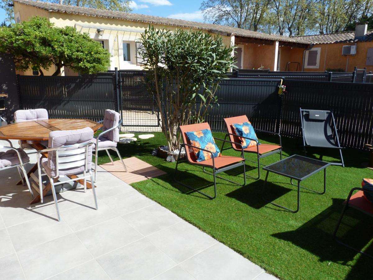 Appart Cosy Avec Son Exterieur Chaleureux,Piscine Et Parking Prive Fontvieille Εξωτερικό φωτογραφία